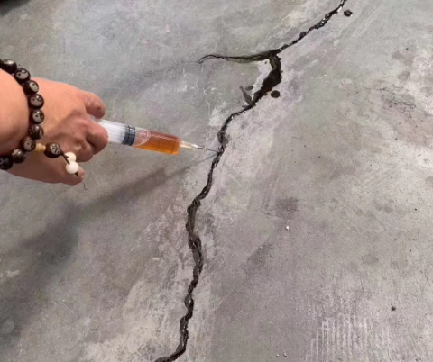 达日混凝土裂缝修补技术详解​